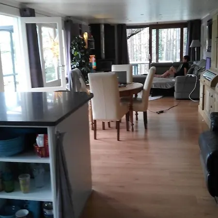 Chalumen : Chalet Lumineux Sur 40 Ares De Foret * Andenne